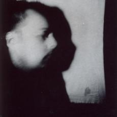 Autoportrait, profil, tirage, sténopé, 2001.